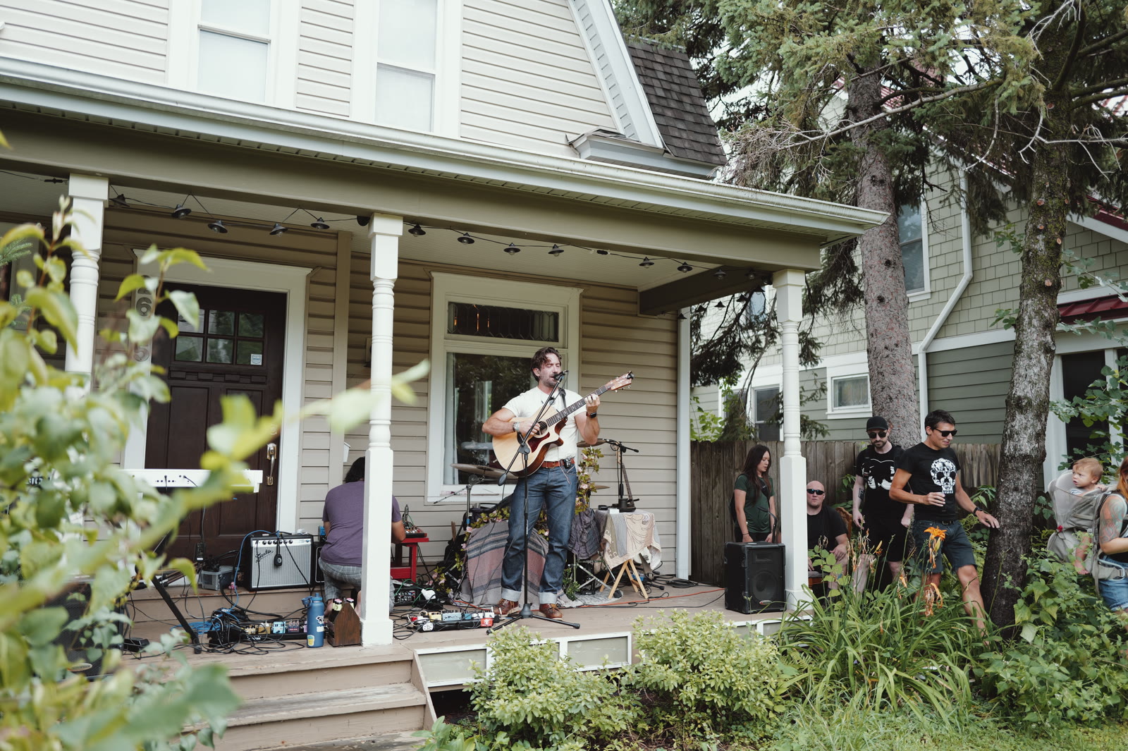 Selvedge live at a Minneapolis porch show